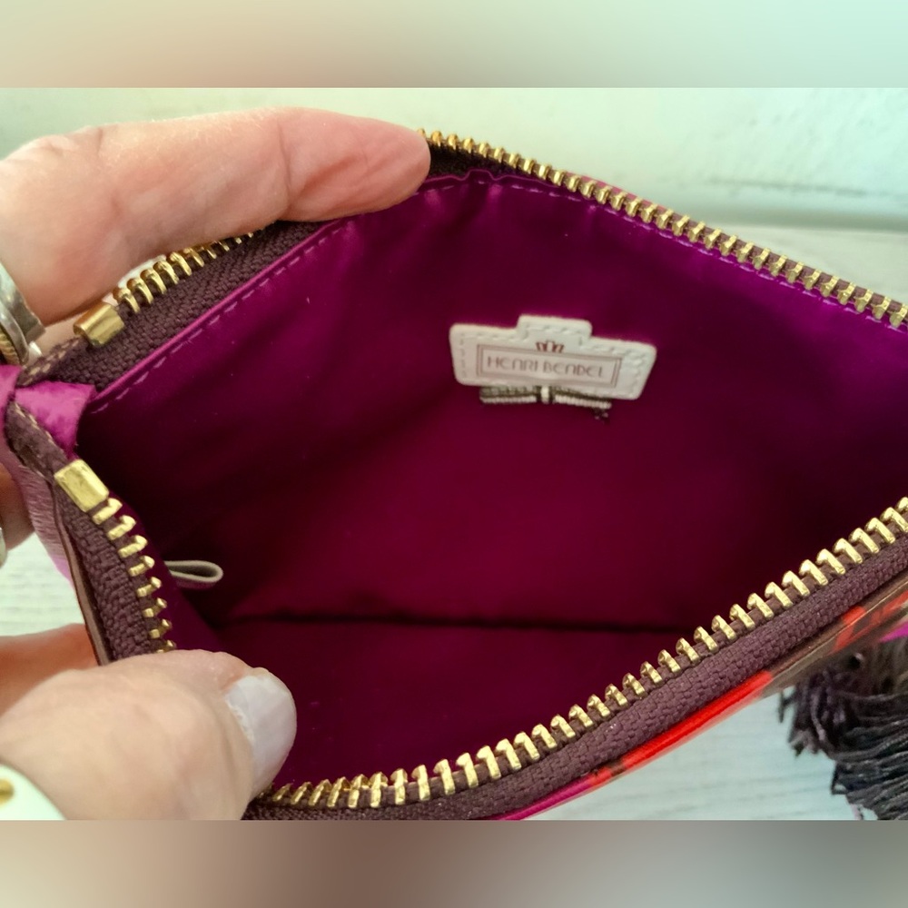 NWOT HENRI BENDEL VINTAGE TASSEL WRISTLET CLUTCH BAG - Picture 7 of 7